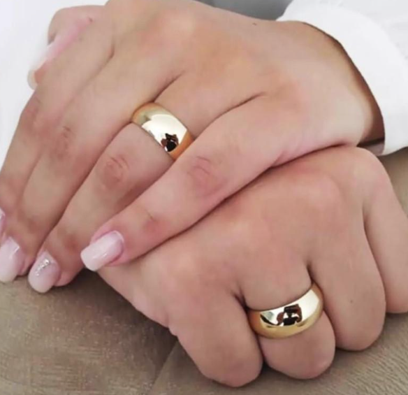 Par de alianças 8 mm Modelo Tradicional Liso Abaulado